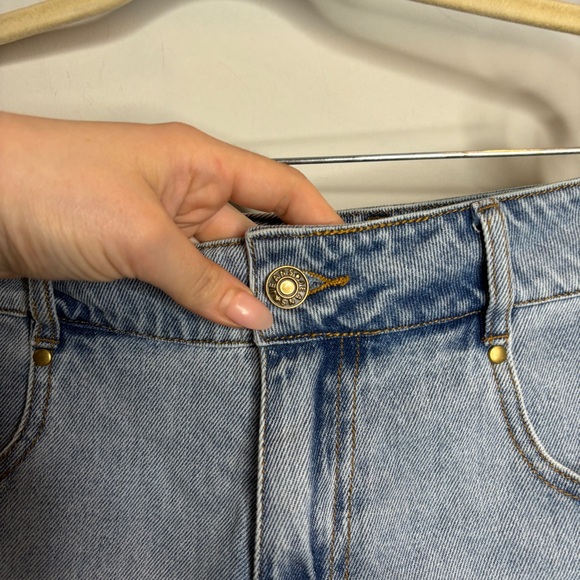 Amanda Uprichard Caresse Denim Shorts Size S Destiny Wash - Picture 7 of 9